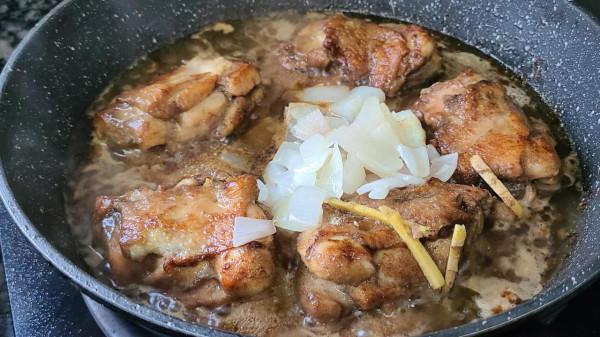 雞腿別直接燉,廣東人教我一個做法,美味好吃,每次都吃光 雞腿別直接燉,廣東人教我一個做法,美味好吃,每次都吃光