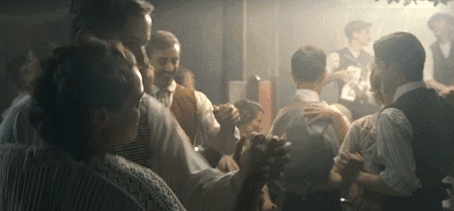 謊言是彩色的,現實是黑白的 謊言是彩色的,現實是黑白的