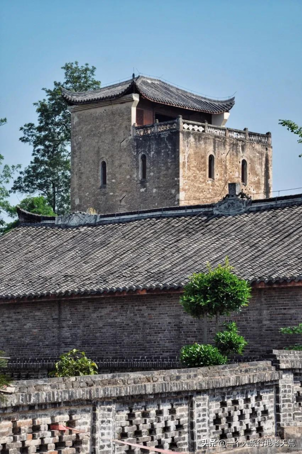 苦等5年終通高鐵！這座比成都還巴適的酒城，為了吃也要去一趟