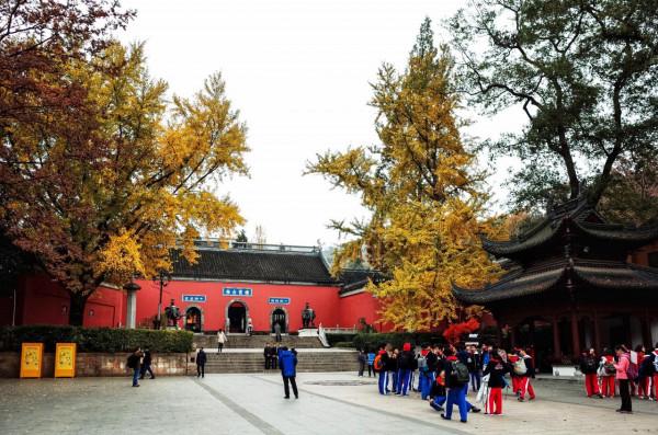 今年秋天一定要去下南京棲霞山，中國四大賞楓勝地之一，風景絕美