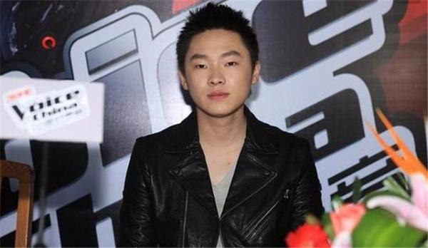 《好聲音》十年，張碧晨和周深很成功，但真正讓人佩服的卻是梁博