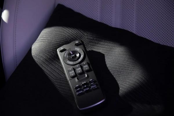 地球上原廠身價最高的MPV是什麼樣子的？| CAR REVIEWS