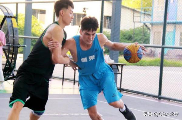 CBA三訊息：青島簽下江蘇後衛，福建小外將歸隊，廣東三籃被淘汰