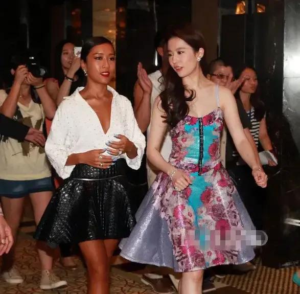 吉克雋逸和劉亦菲兩個女神 吉克雋逸和劉亦菲兩個女神