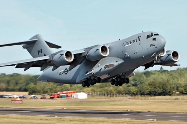 C-17“環球霸王”III運輸機圖集（200圖）