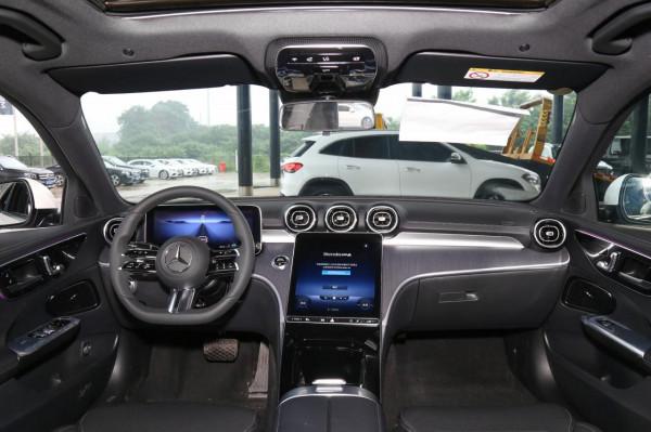 新車 &vert; 售價32&period;52萬元起，2022款國產賓士C級改款車型上市