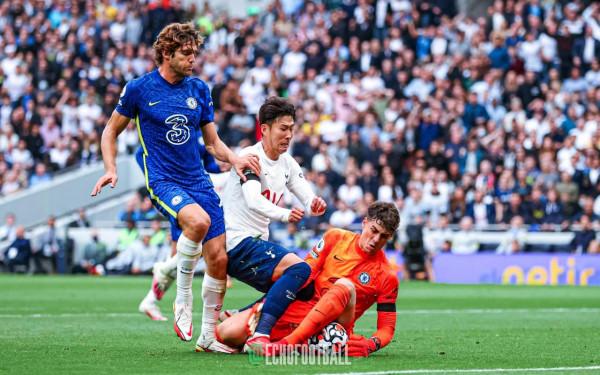 英超最新積分榜：切爾西完勝熱刺登頂，曼聯第三，黑馬爆冷進前四