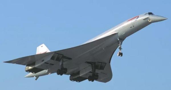 美國51區上空又發現神秘飛機,可能是美國空軍的新型戰鬥機 美國51區上空又發現神秘飛機,可能是美國空軍的新型戰鬥機