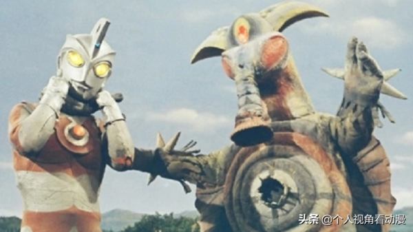 孩子需要夢想嗎?比起迪迦奧特曼,艾斯奧特曼的諷刺更加深入心靈 孩子需要夢想嗎?比起迪迦奧特曼,艾斯奧特曼的諷刺更加深入心靈