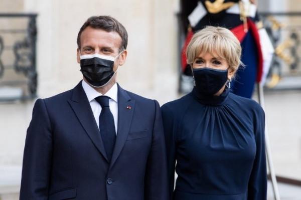 馬克龍有多放不下布麗吉特?每90分鐘通一次電話,在外寸步不離 馬克龍有多放不下布麗吉特?每90分鐘通一次電話,在外寸步不離