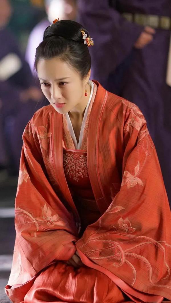 “天生壞人”，這6位“反派臉”女星演壞人入木三分，氣得人牙癢