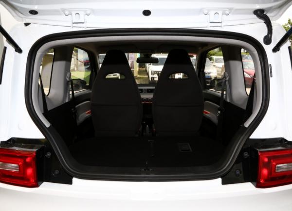 工薪族買車越經濟越好，這三款車都是自動擋，保養便宜還耐用