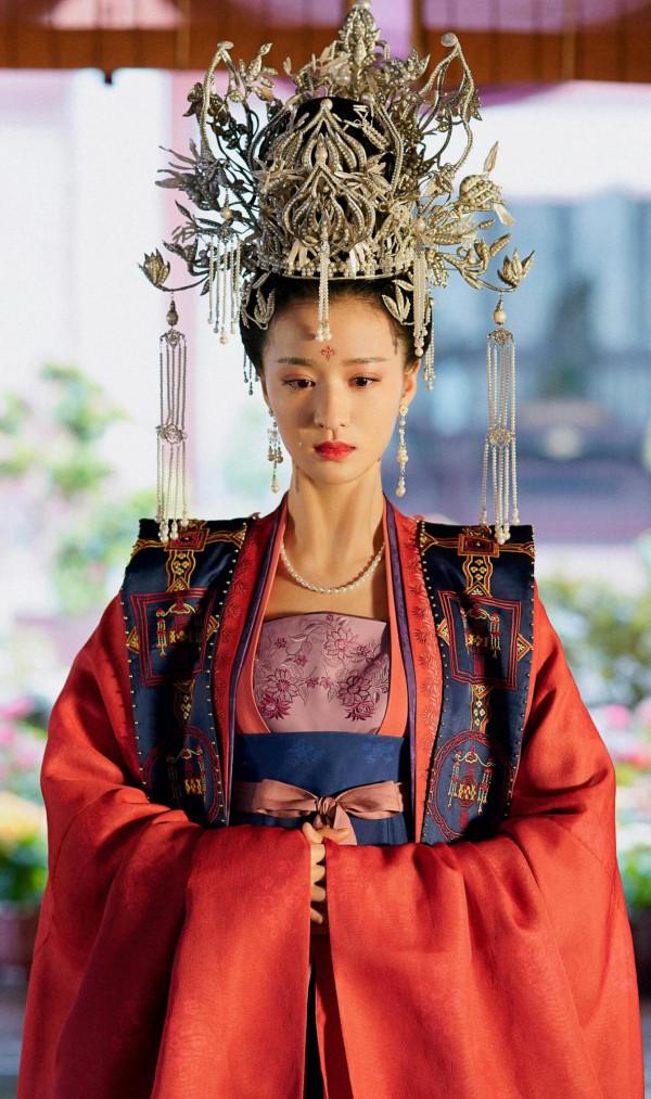 這部劇的失敗在於，劇情不如顏值好看