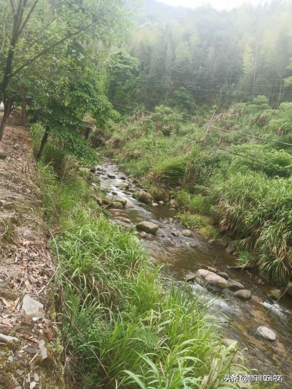 在山野,在靜屋 在山野,在靜屋