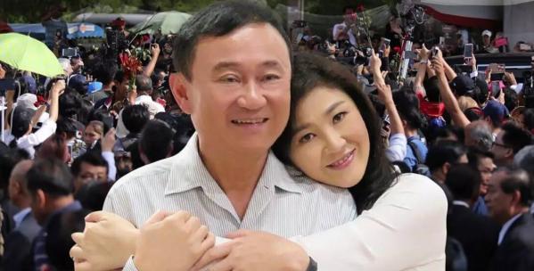 54歲英拉穿粉衣扮嫩,同框比美贏小24歲不丹王后,哥哥始終守護她 54歲英拉穿粉衣扮嫩,同框比美贏小24歲不丹王后,哥哥始終守護她