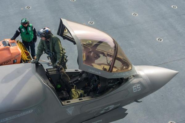 美國內部有多腐敗？軍工複合體互相勾結，敢為“撈金”挑起戰爭