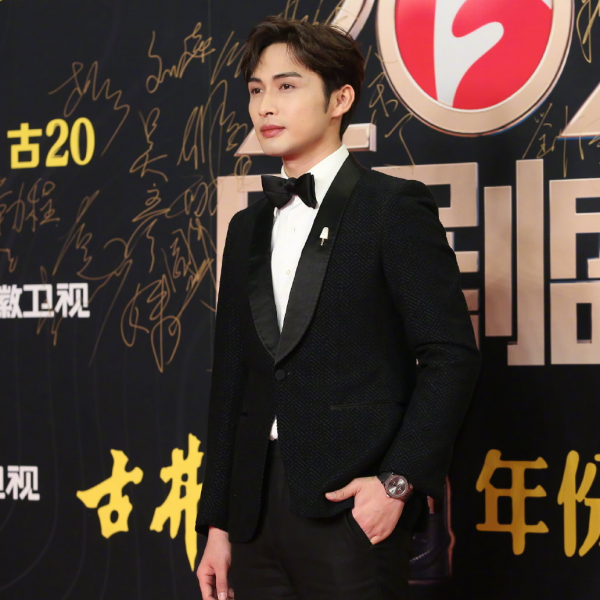 國劇盛典紅毯來了!宋祖兒穿花裙,吳謹言瘦過頭,喬家主演合體 國劇盛典紅毯來了!宋祖兒穿花裙,吳謹言瘦過頭,喬家主演合體