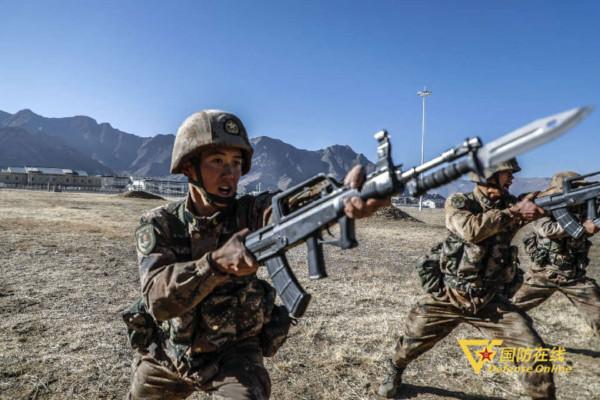 格鬥、拳術、刺殺，這場軍體集訓乾貨滿滿