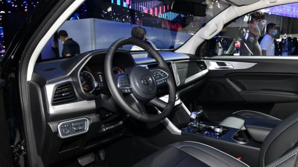 能運載摩托車出行的皮卡,長城機車炮調整了些啥? 能運載摩托車出行的皮卡,長城機車炮調整了些啥?