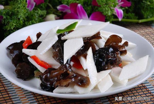 冬天減肥必吃的6道美食,低脂低碳水低熱量,再也不用擔心長肉了 冬天減肥必吃的6道美食,低脂低碳水低熱量,再也不用擔心長肉了