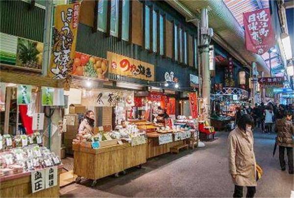 1945年,連長娶日本女戰俘,30多年後,孩子繼承上億家產 1945年,連長娶日本女戰俘,30多年後,孩子繼承上億家產