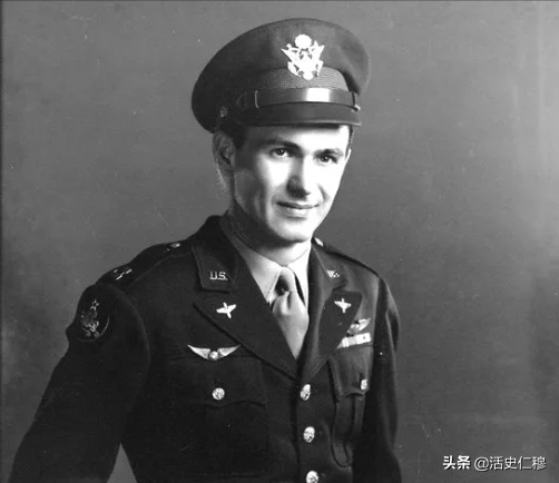 孤膽神槍劉黑仔：5個人就敢攻打日軍機場，周總理曾說他能做將軍