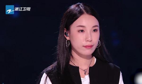 不要再為伍珂玥意難平了!節目調性早已註定了李克勤會放棄她 不要再為伍珂玥意難平了!節目調性早已註定了李克勤會放棄她