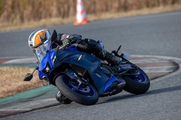 遲來的雅馬哈R7摩托車動態測評,媲美R6 遲來的雅馬哈R7摩托車動態測評,媲美R6
