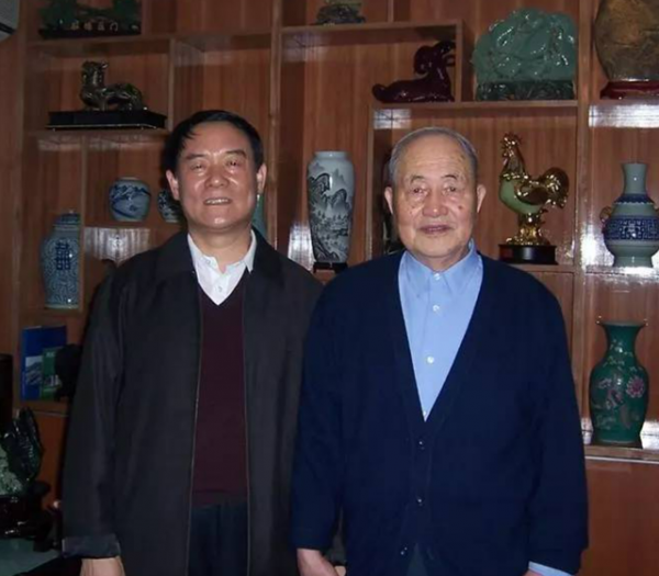 他是海軍的第六任司令員,55歲成中將,61歲晉升上將,2年後病逝 他是海軍的第六任司令員,55歲成中將,61歲晉升上將,2年後病逝