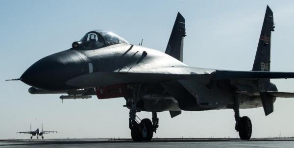 中國殲16H即將服役新航母?500千米精準獵殺預警機,美媒:有可能 中國殲16H即將服役新航母?500千米精準獵殺預警機,美媒:有可能