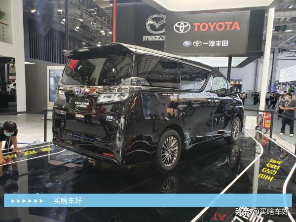 開豐田威爾法出門旅行,不想住酒店的時候可以在車裡將就住一宿 開豐田威爾法出門旅行,不想住酒店的時候可以在車裡將就住一宿