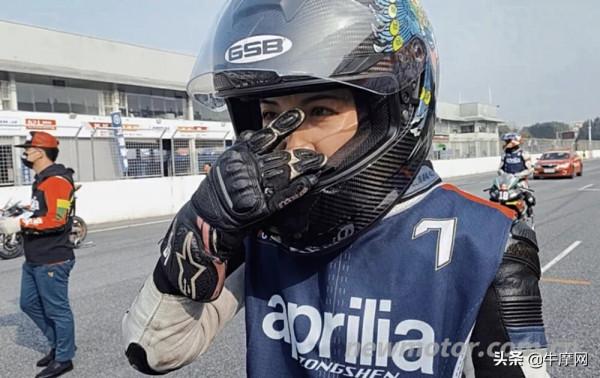 萌新女車手的比賽初體驗 阿普利亞GPR250R統一賽