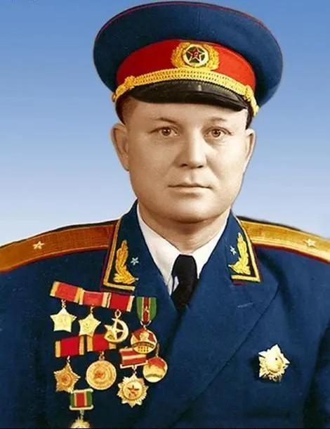 軍史揭秘:新中國開國少將最年輕的究竟是誰?不是人們熟知的吳忠 軍史揭秘:新中國開國少將最年輕的究竟是誰?不是人們熟知的吳忠