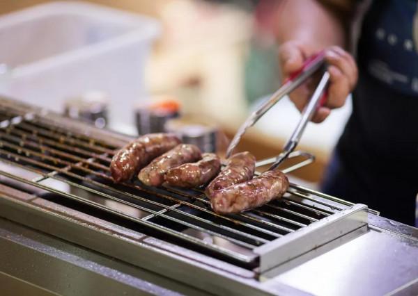 兩塊錢的烤腸用的什麼肉，能放心吃嗎