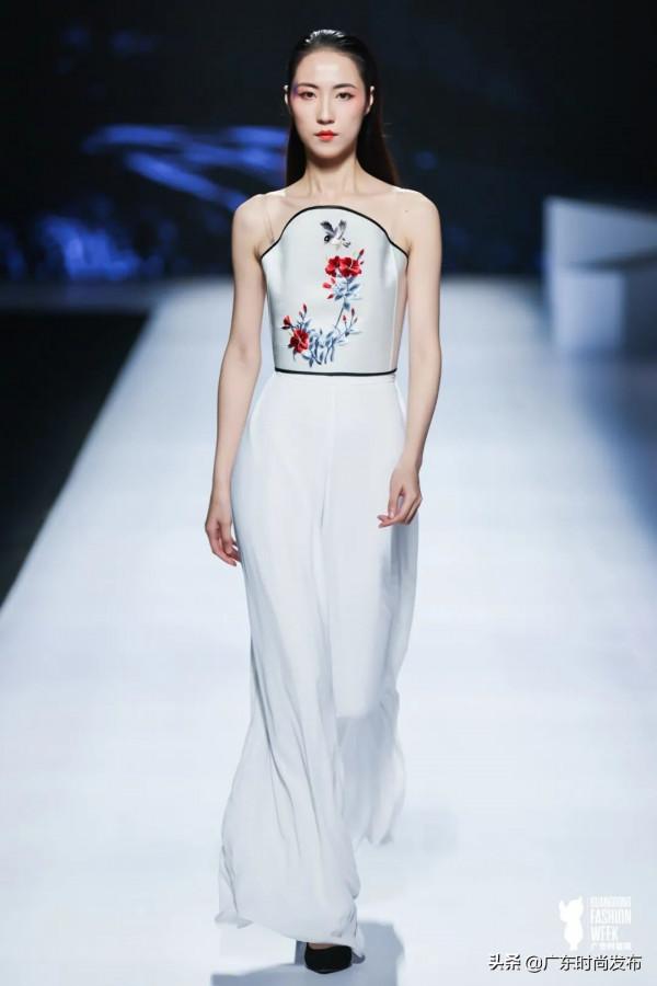 水墨丹青，翩若驚鴻——MOHUA墨話【染&amp;繡】非遺時尚秀丨2021灣區（廣東）時尚文化周-秋季