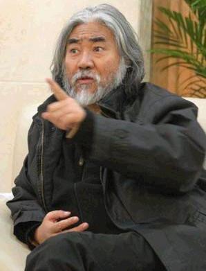 一個被導演跪求演戲的男人，一生不拍廣告，老戲骨魏宗萬值得敬佩