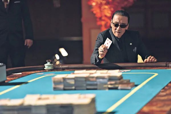 《魷魚遊戲》：善良的中年人，為什麼總是生活在苦難之中？