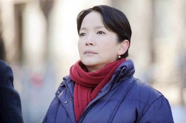 呂麗萍與31歲的兒子母親同框，減肥後的張博宇與張豐毅神似
