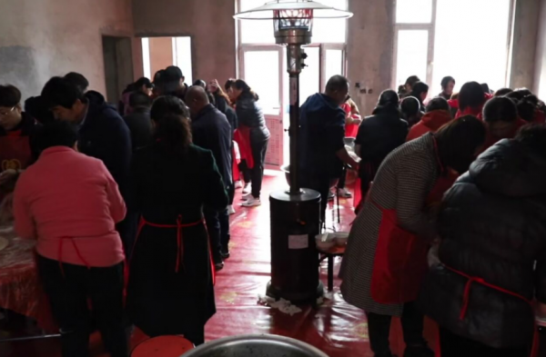 山西煤老闆太豪橫,婚宴現支3口大鍋煮餃子,來吃的親戚像趕大集 山西煤老闆太豪橫,婚宴現支3口大鍋煮餃子,來吃的親戚像趕大集