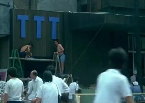 電影《私人定製》的鼻祖,同樣是葛優出演,更生猛,更現實 電影《私人定製》的鼻祖,同樣是葛優出演,更生猛,更現實