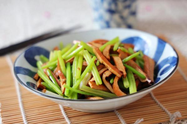 晚餐要多吃這道素菜，低油低脂，少油少鹽，多吃健康又減脂