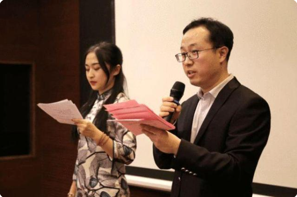 貧困生花3000元買鞋，被取消助學金後委屈發文，網友卻說這不冤枉