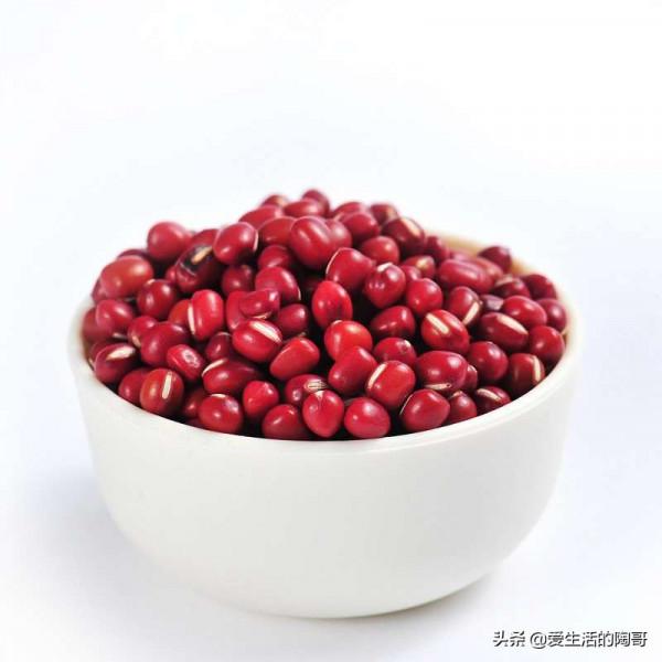 冬季養生，女人要多吃養元6寶，補氣血，美容顏顯年輕，健康過冬