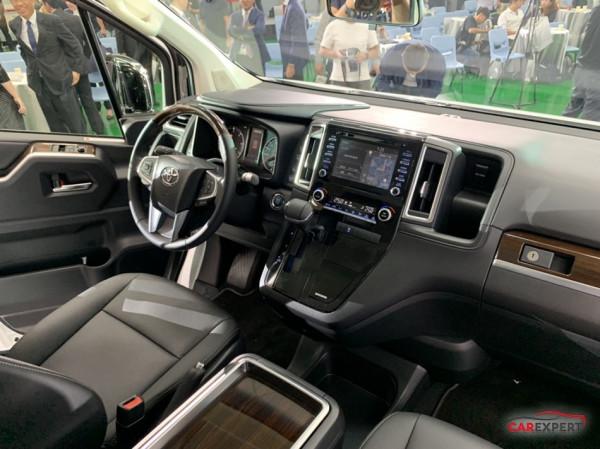 一汽豐田或國產GRANVIA，基於全新豐田海獅打造，歸入皇冠家族