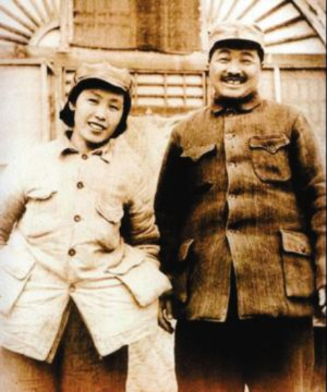 十大元帥的夫人建國後擔任什麼職務，都是什麼級別？