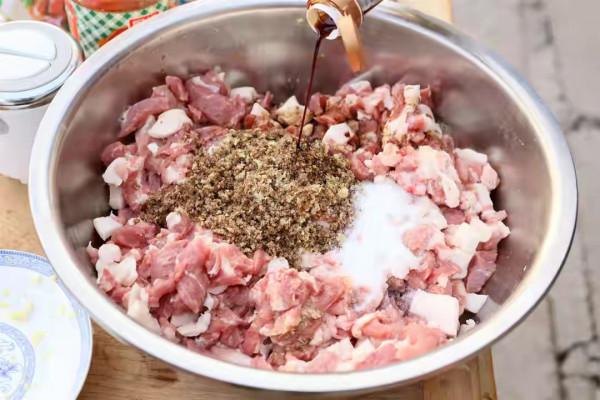 想吃脆皮腸不用出去買,手把手教你在家做,經濟實惠又解饞 想吃脆皮腸不用出去買,手把手教你在家做,經濟實惠又解饞