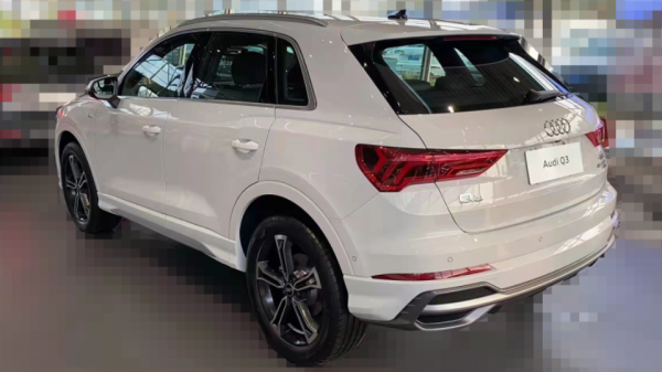 優惠5.2萬再加四環車標，這才是姑娘沒買寶馬的原因？