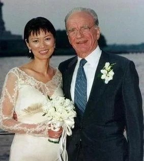 52歲鄧文迪：離婚6年還能捲走前夫40億美元，傳奇人生無人能複製