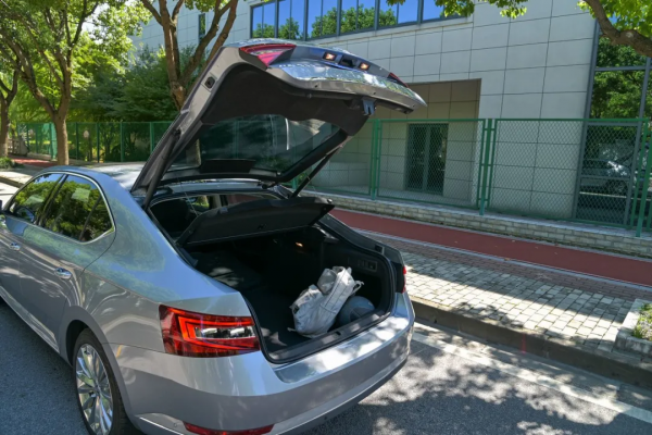 15萬買二手頂配速派,實用豪華全都有 15萬買二手頂配速派,實用豪華全都有