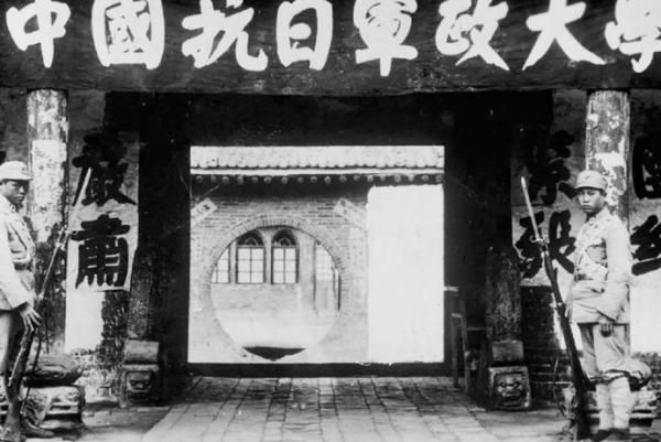 她是國軍將領之女,前途無量為何要革命?又因何成為新中國副總理 她是國軍將領之女,前途無量為何要革命?又因何成為新中國副總理